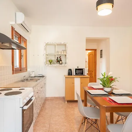 Afroditi - Yellow Appartement *