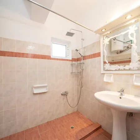 Afroditi - Yellow Appartement Svoronata