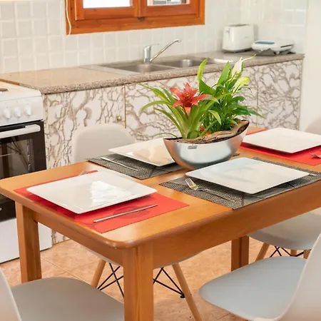 Afroditi - Yellow Lägenhet *